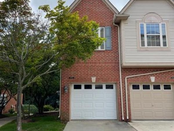 39514 Rockcrest Lane, Northville, MI 48168