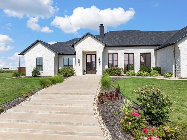 134 Sunflower Street, Lorena, TX 76655