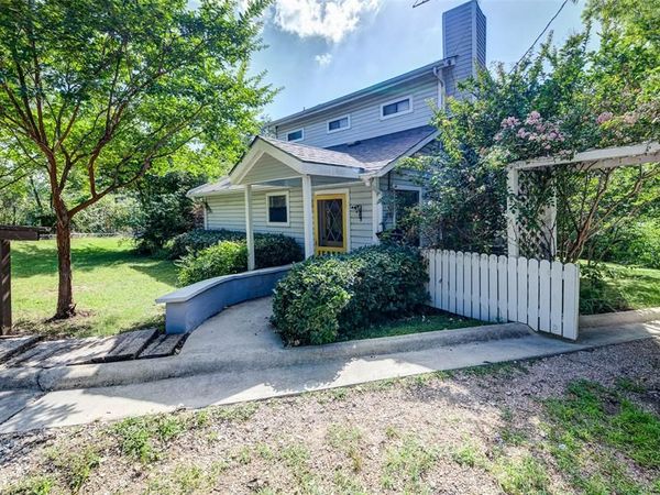 402 Aqua Way , Lake Bridgeport, TX 76426