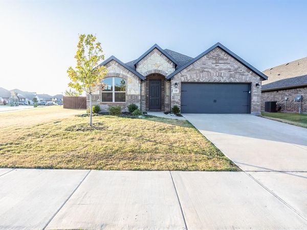 118 Sycamore Street , Balch Springs, TX 75181