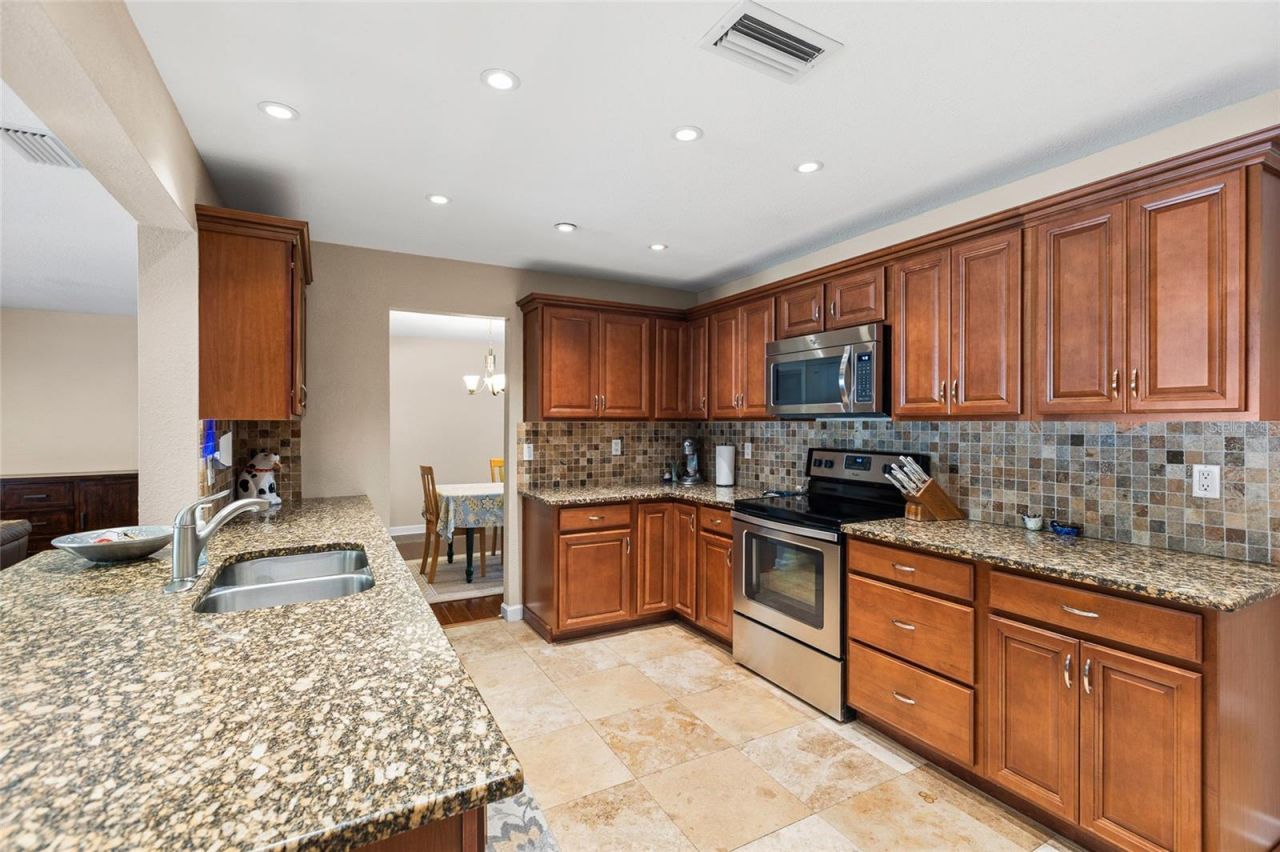 12152 Bonnie Terrace, Seminole, FL 33772 Photo