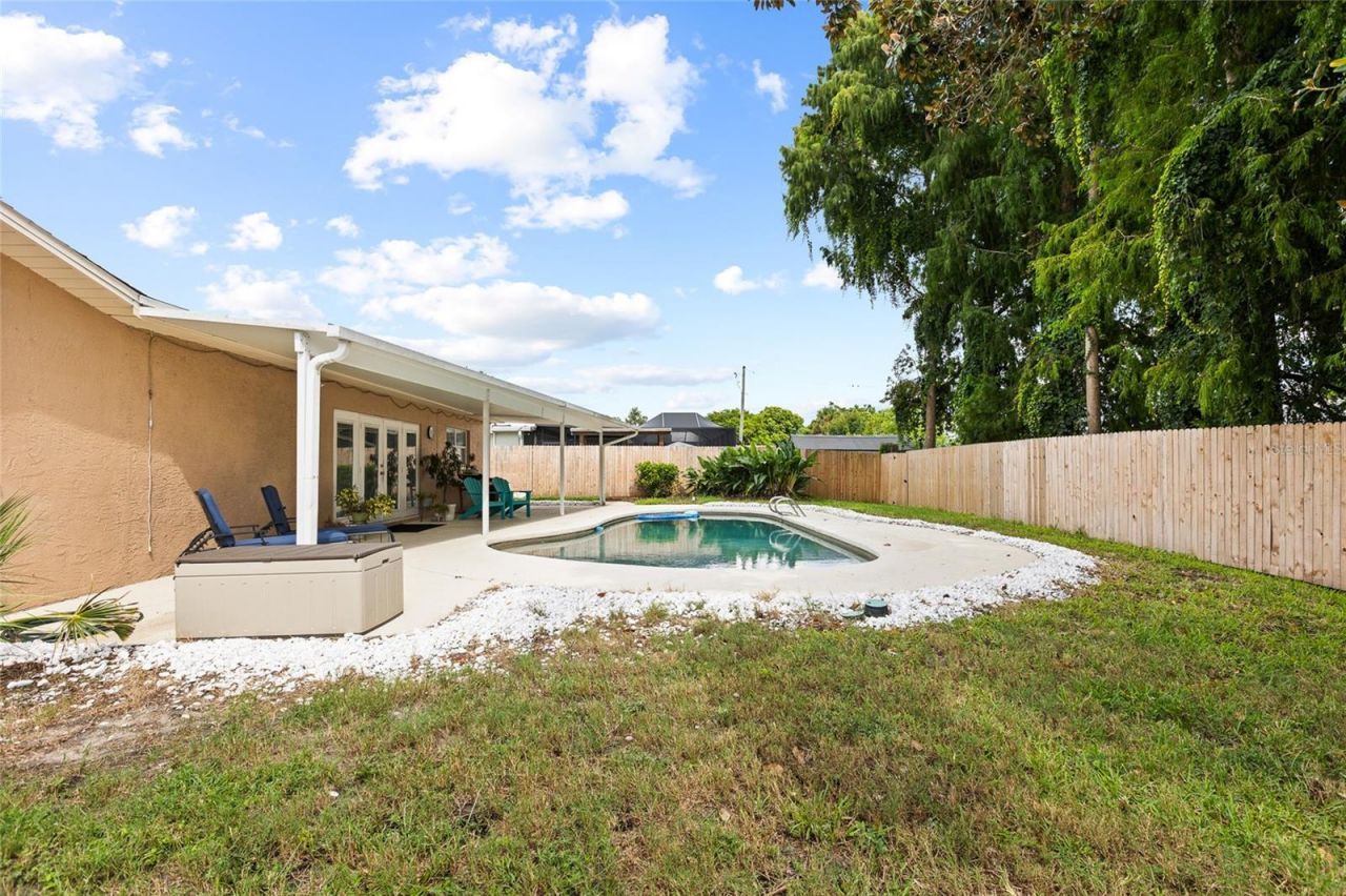 12152 Bonnie Terrace, Seminole, FL 33772 Photo