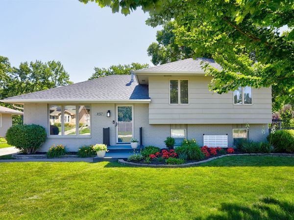 4517 69th Street , Urbandale, IA 50322