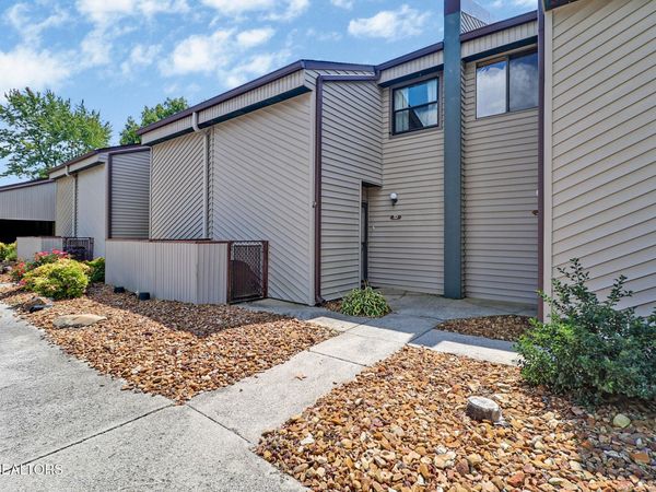 96 Lakeshore Lane , Unit 32, Crossville, TN 38558