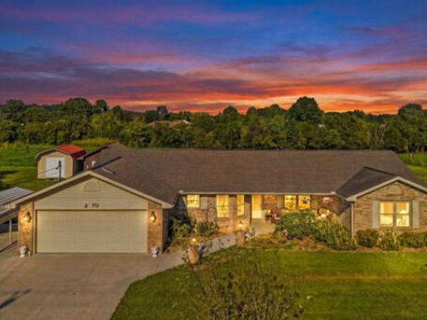 2970 Boyds Creek Hwy, Sevierville, TN 37876