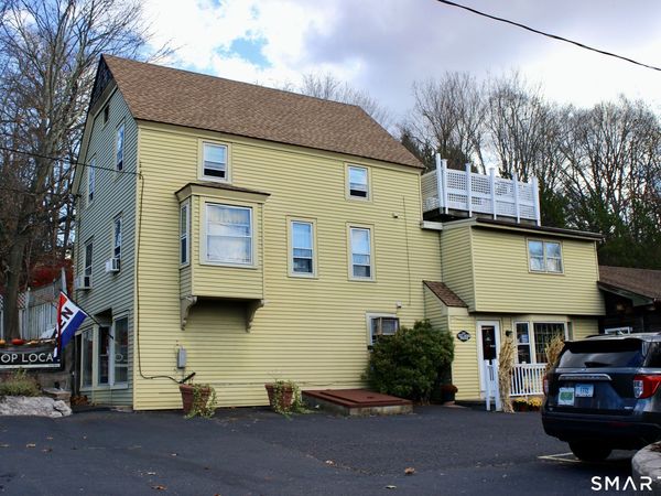 323 Saybrook , Haddam, CT 06441