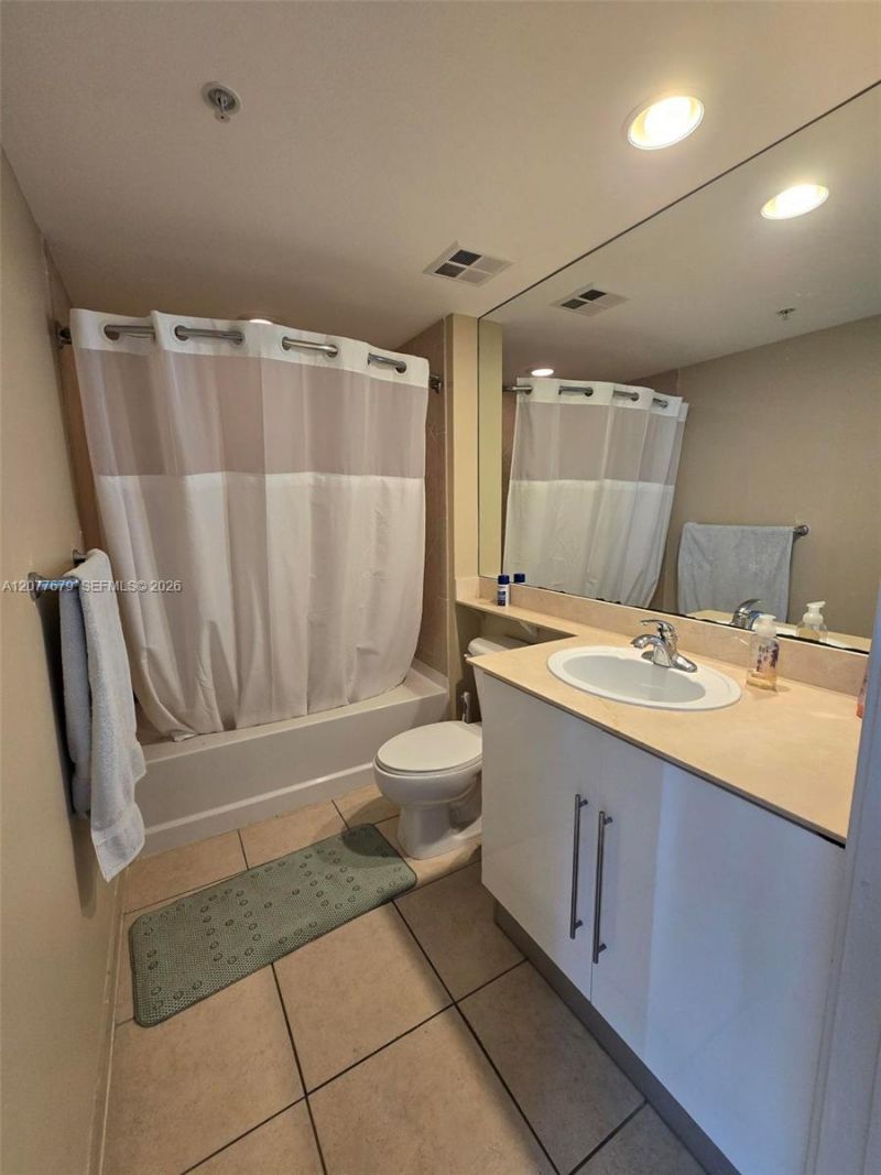 325 S Biscayne Blvd , Unit 3115, Miami, FL 33131 Photo