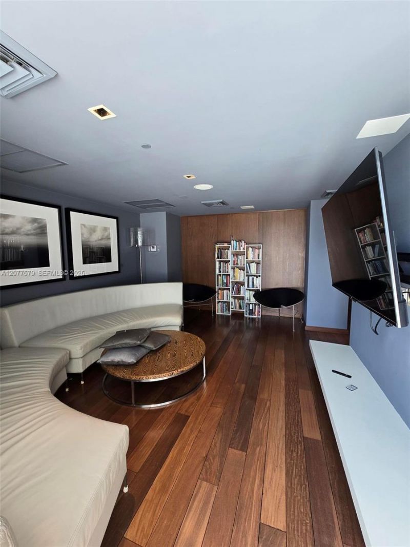 325 S Biscayne Blvd , Unit 3115, Miami, FL 33131 Photo