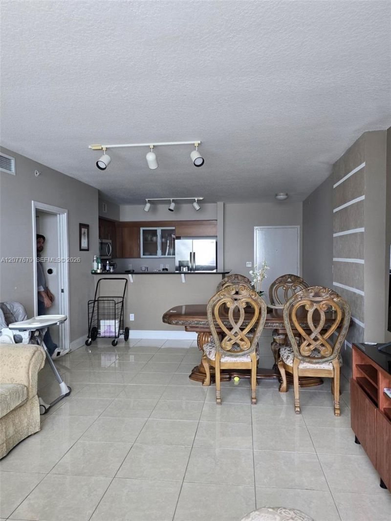 325 S Biscayne Blvd , Unit 3115, Miami, FL 33131 Photo