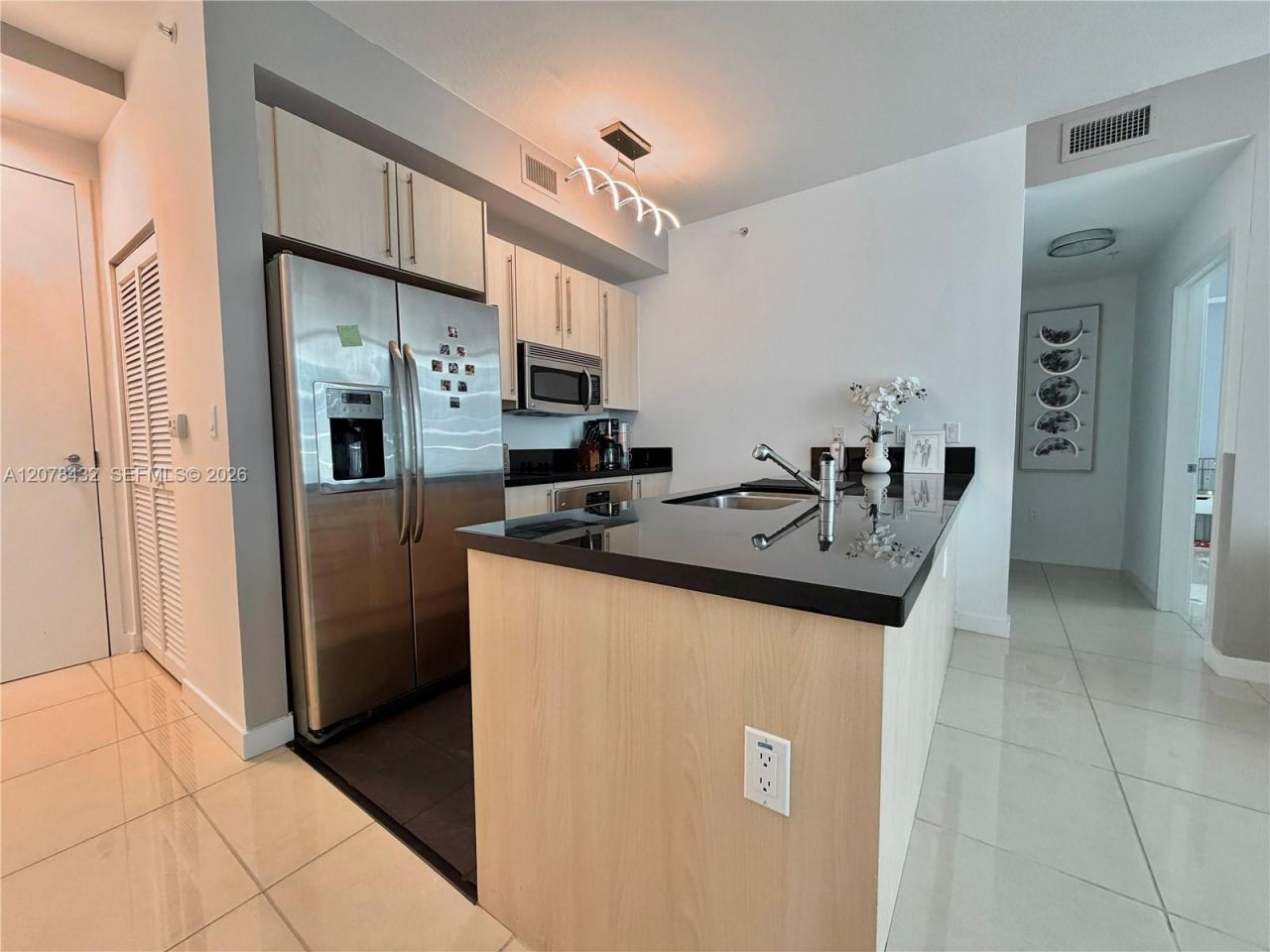1111 SW 1st Ave , Unit 2215-N, Miami, FL 33130 Photo