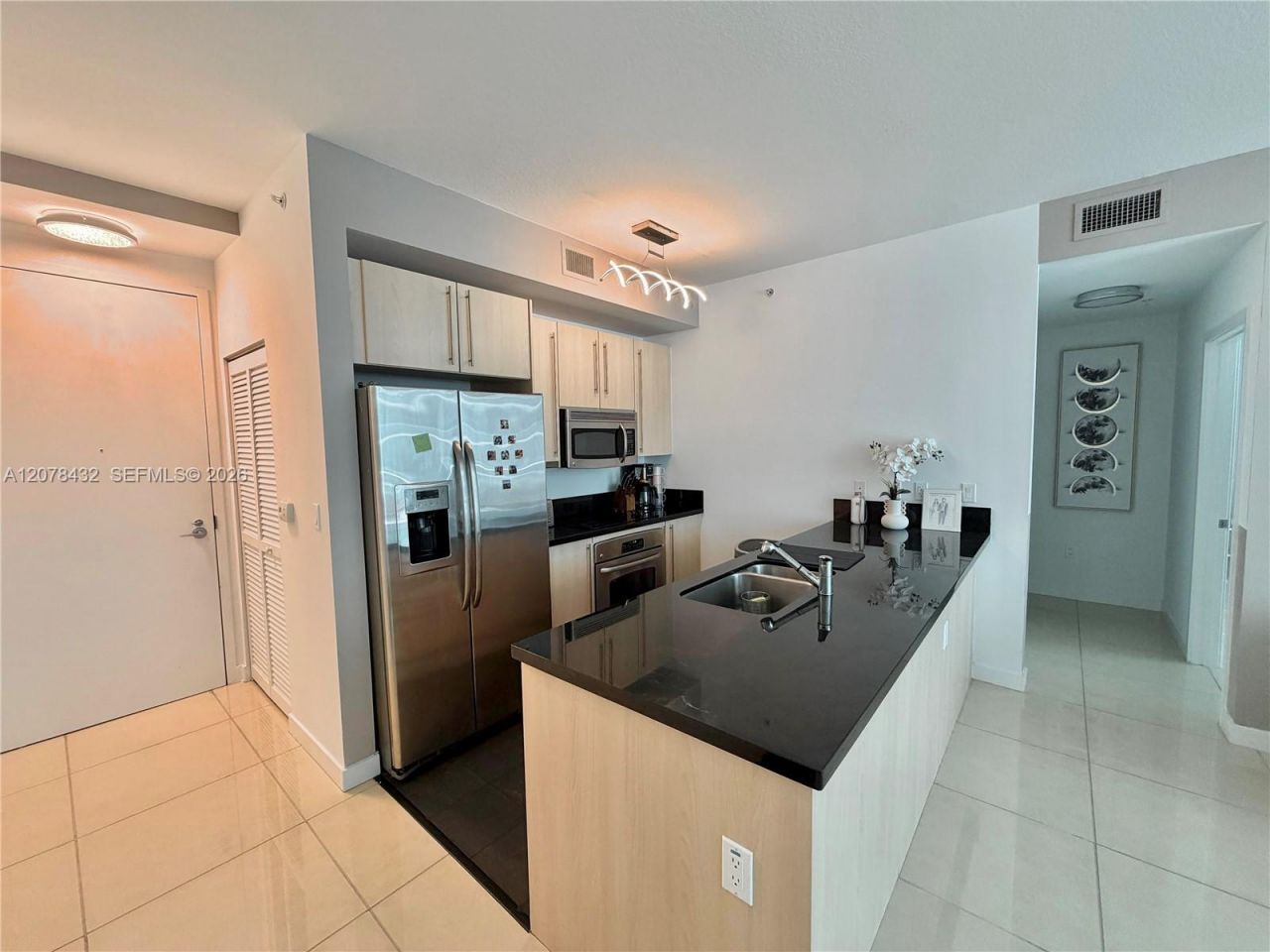 1111 SW 1st Ave , Unit 2215-N, Miami, FL 33130 Photo