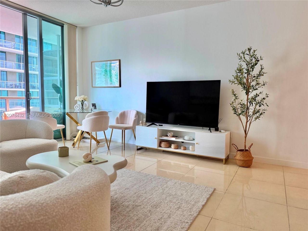 1111 SW 1st Ave , Unit 2215-N, Miami, FL 33130 Photo