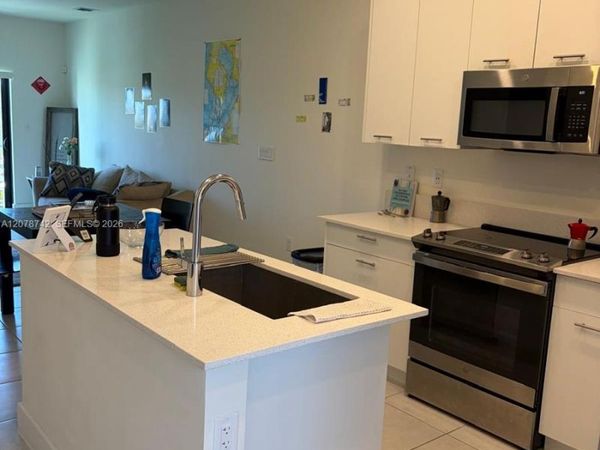 8001 NW 41st St , Unit F-310, Doral, FL 33166