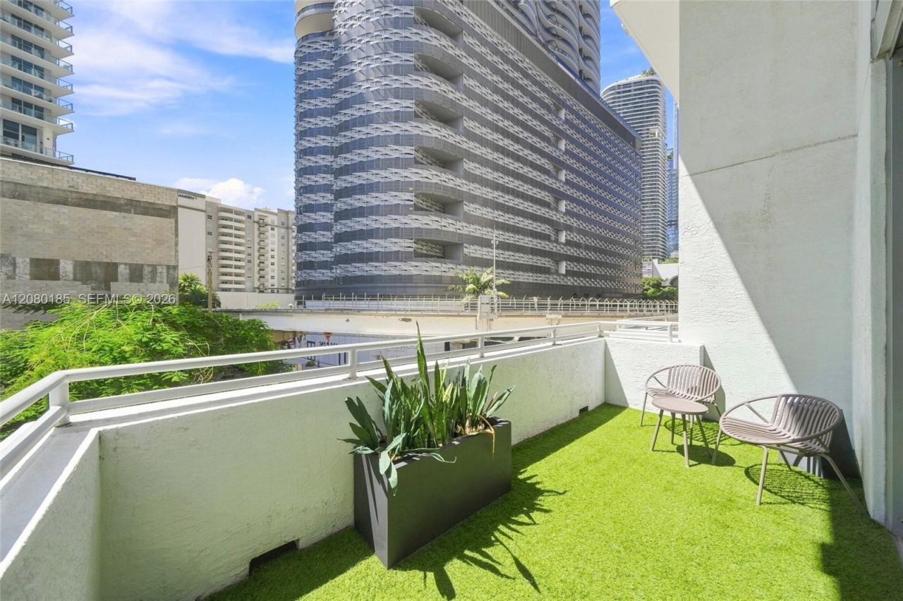 1050 Brickell Ave, Unit 214, Miami, FL 33131 Photo