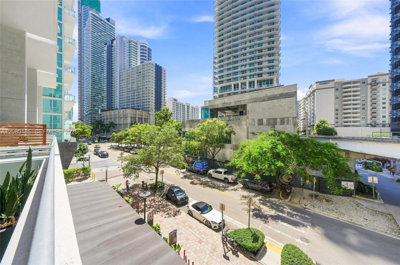 1050 Brickell Ave, Unit 214, Miami, FL 33131 Photo