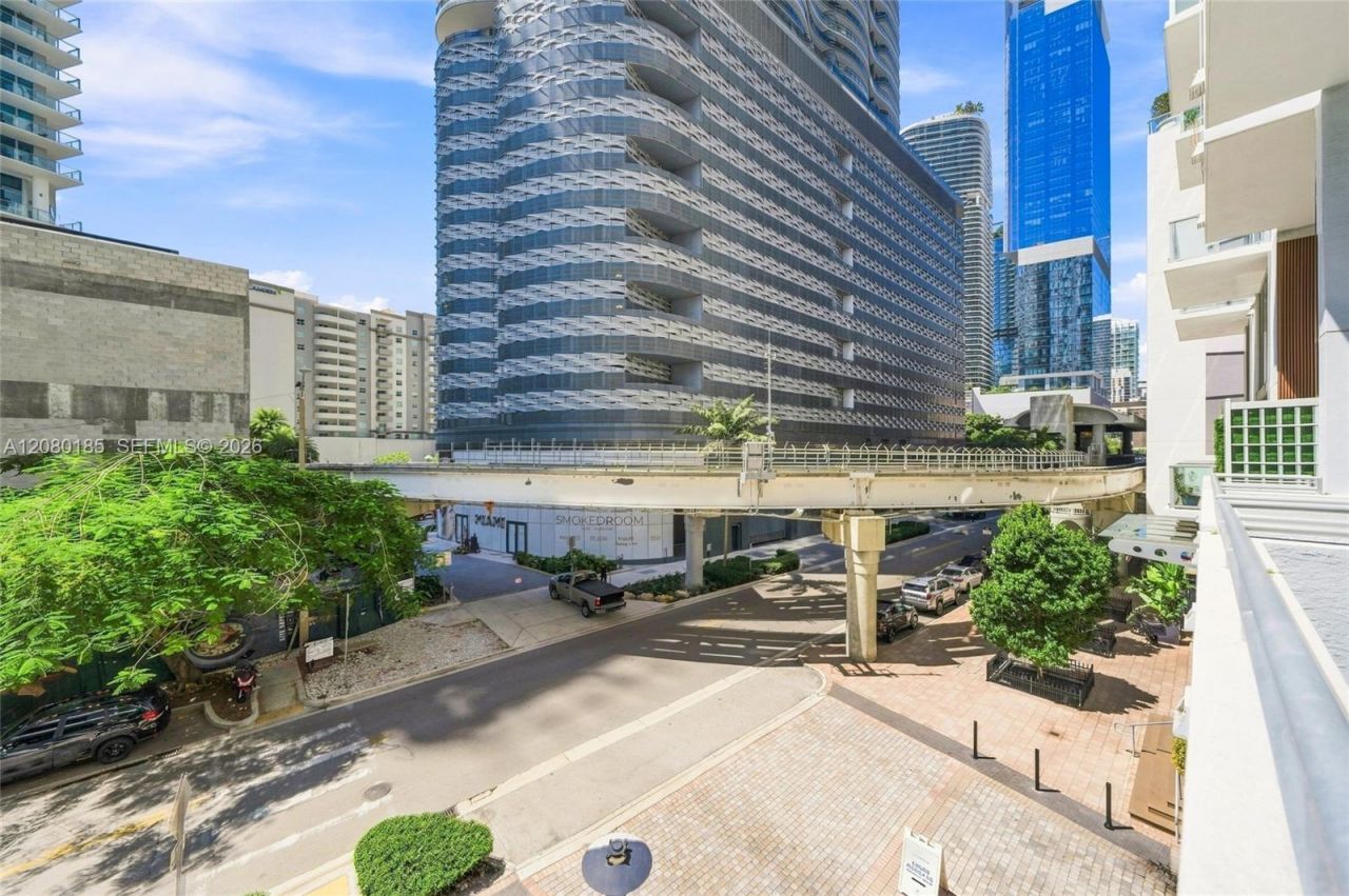1050 Brickell Ave, Unit 214, Miami, FL 33131 Photo