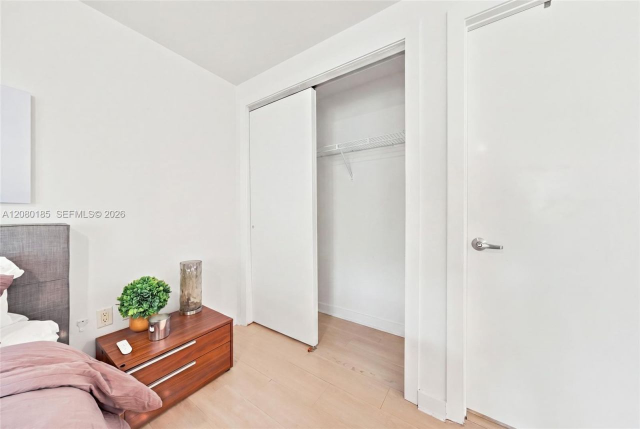 1050 Brickell Ave, Unit 214, Miami, FL 33131 Photo