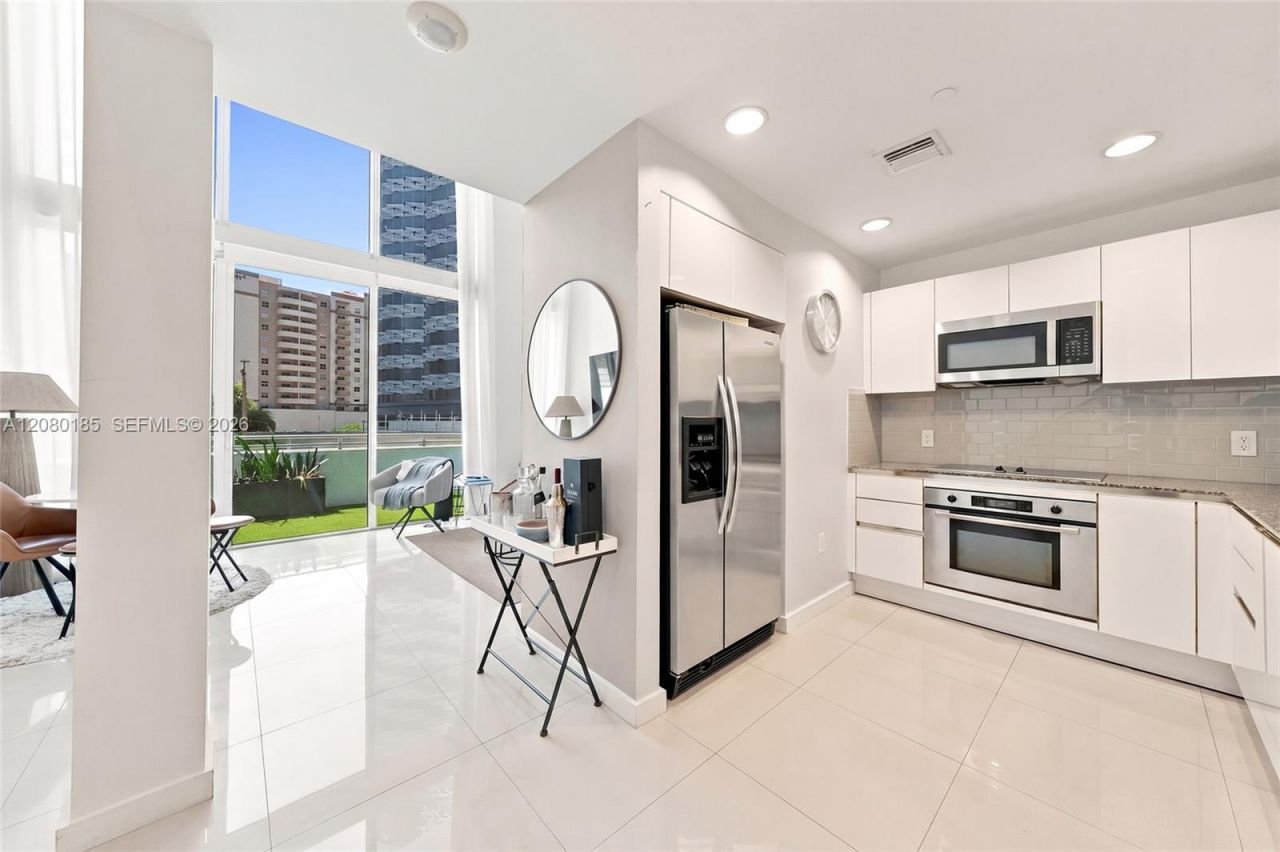 1050 Brickell Ave, Unit 214, Miami, FL 33131 Photo