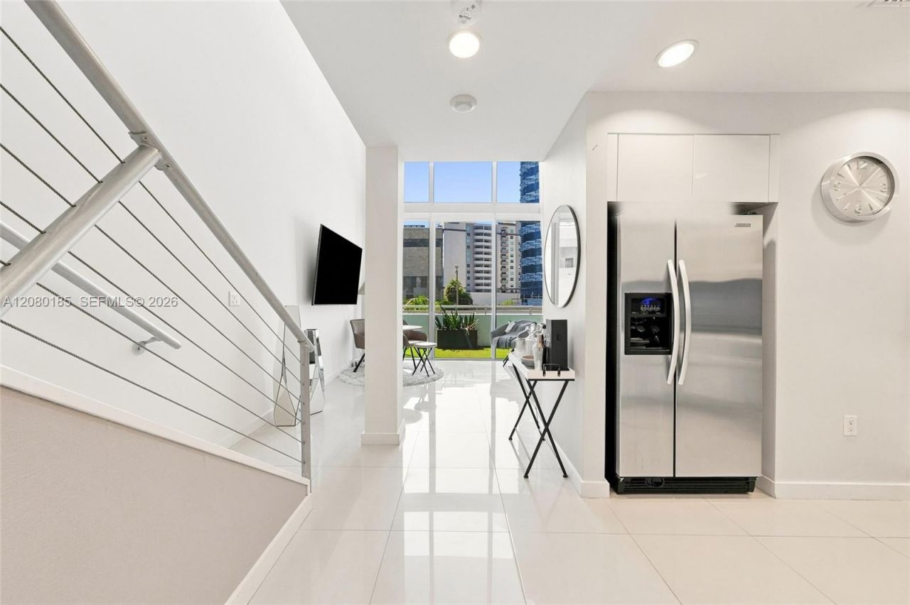 1050 Brickell Ave, Unit 214, Miami, FL 33131 Photo