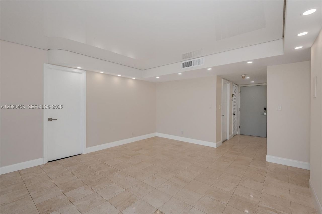 1904 S Ocean Dr, Unit 1807, Hallandale Beach, FL 33009 Photo