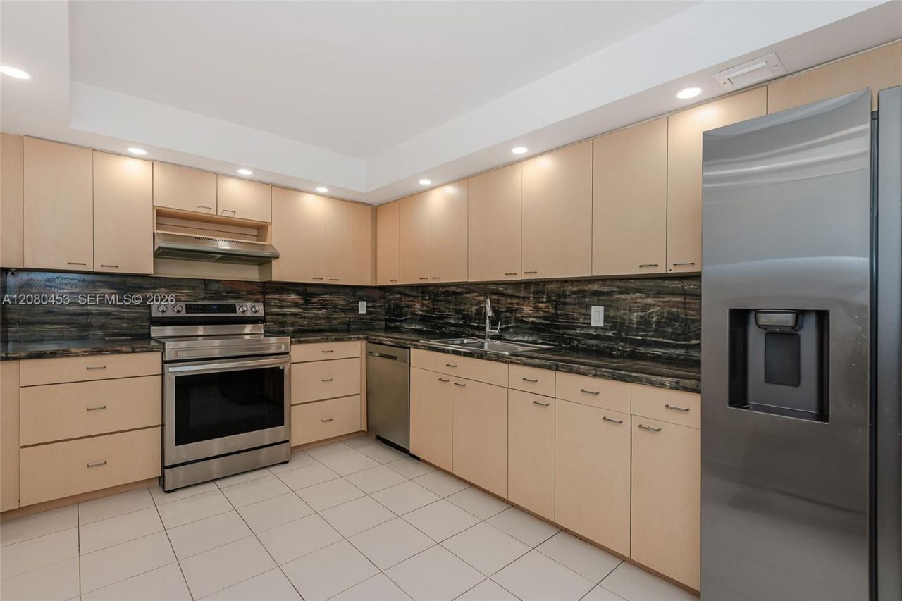 1904 S Ocean Dr, Unit 1807, Hallandale Beach, FL 33009 Photo