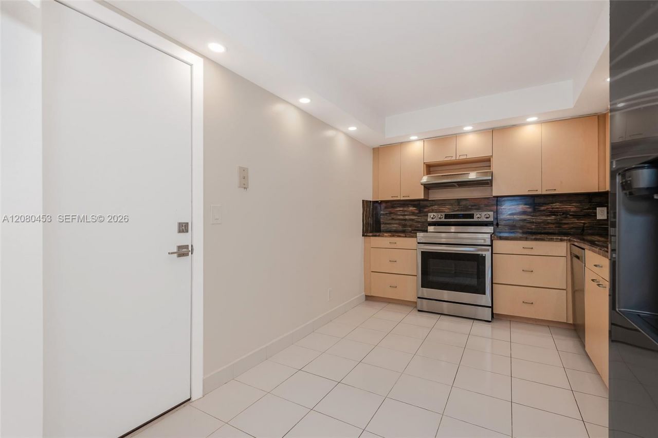 1904 S Ocean Dr, Unit 1807, Hallandale Beach, FL 33009 Photo