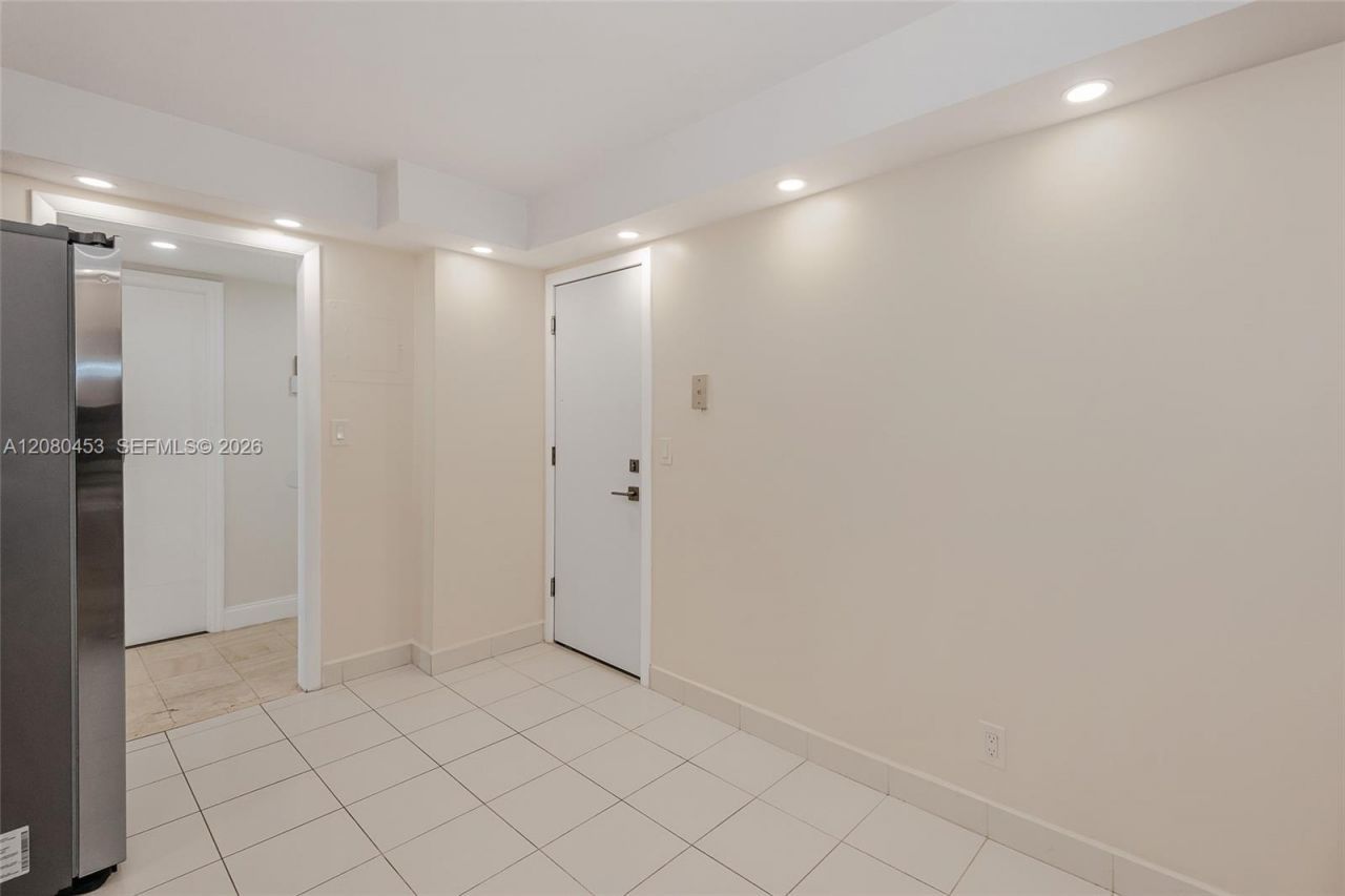 1904 S Ocean Dr, Unit 1807, Hallandale Beach, FL 33009 Photo