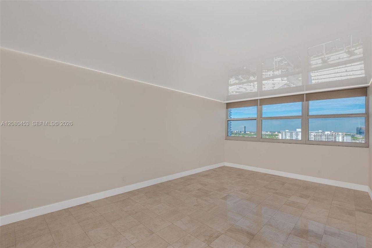 1904 S Ocean Dr, Unit 1807, Hallandale Beach, FL 33009 Photo