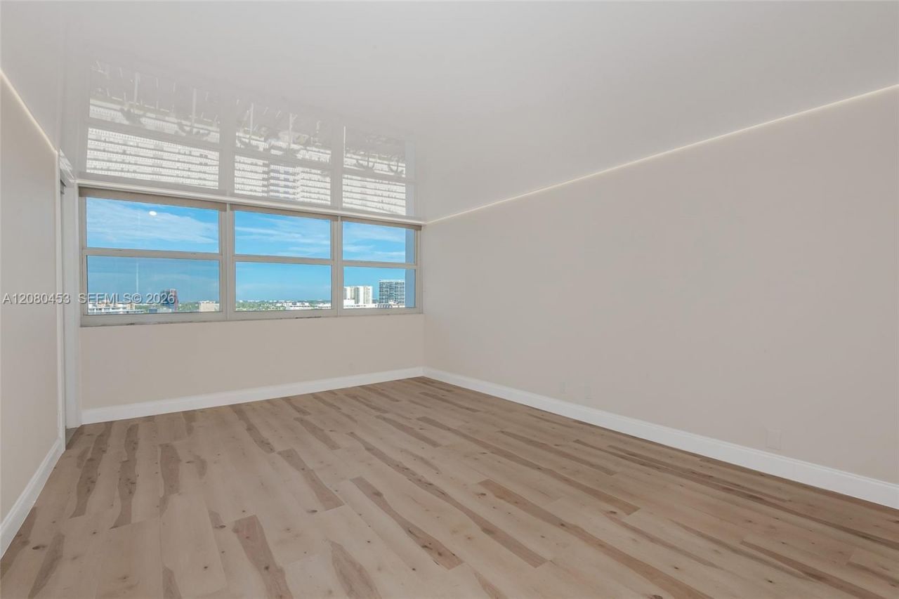 1904 S Ocean Dr, Unit 1807, Hallandale Beach, FL 33009 Photo