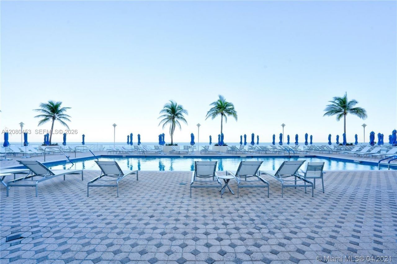 1904 S Ocean Dr, Unit 1807, Hallandale Beach, FL 33009 Photo