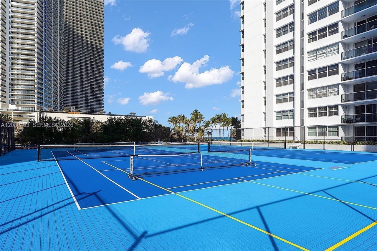 1904 S Ocean Dr, Unit 1807, Hallandale Beach, FL 33009 Photo