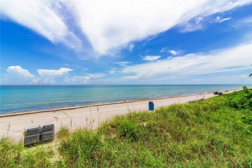 1904 S Ocean Dr, Unit 1807, Hallandale Beach, FL 33009 Photo