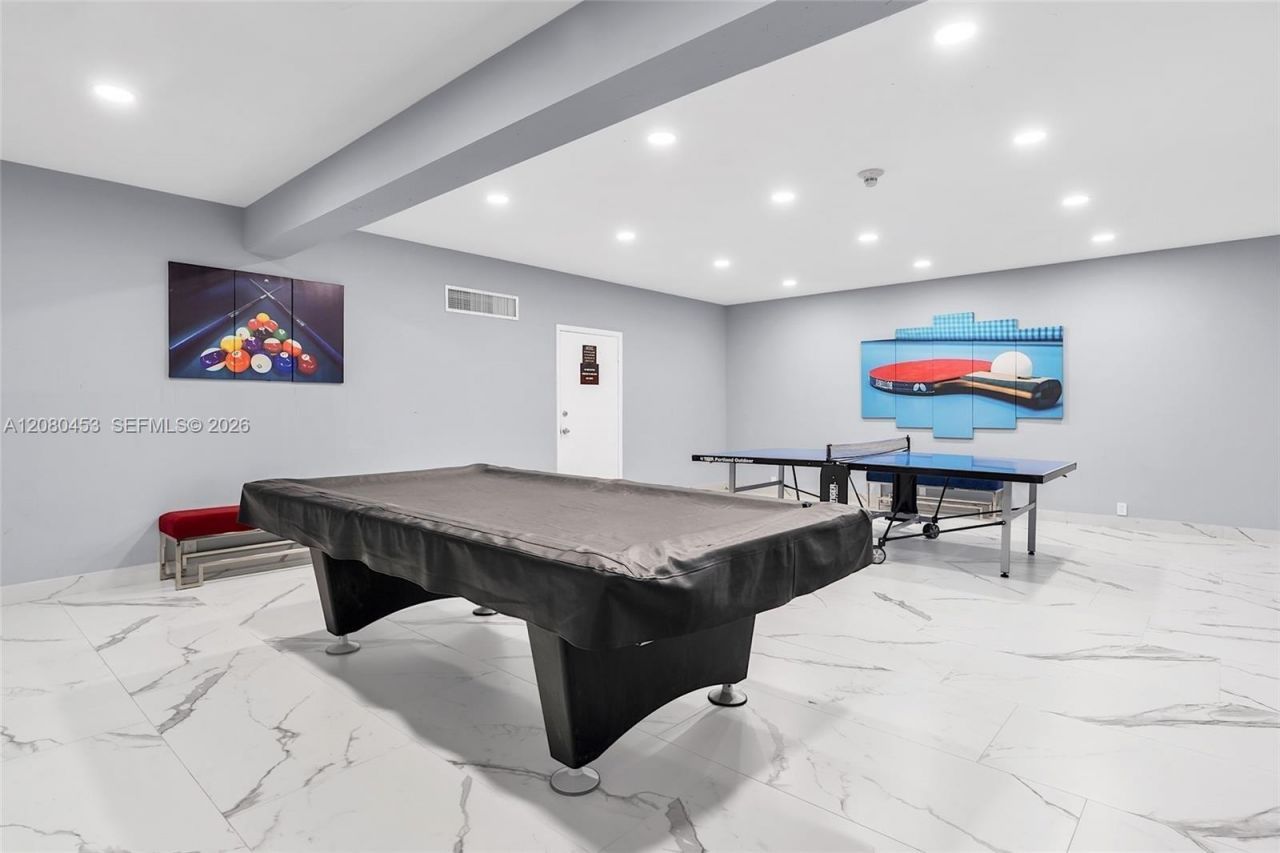 1904 S Ocean Dr, Unit 1807, Hallandale Beach, FL 33009 Photo