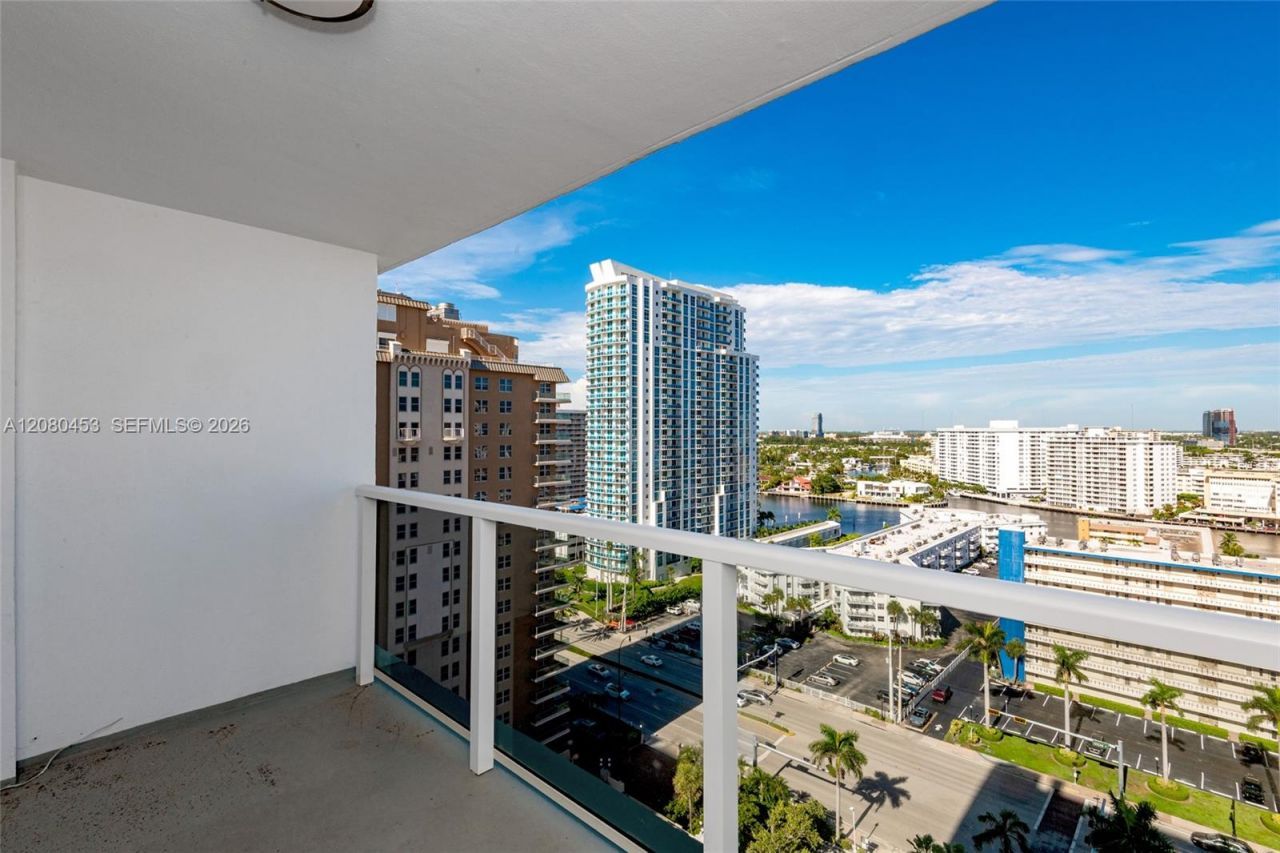 1904 S Ocean Dr, Unit 1807, Hallandale Beach, FL 33009 Photo