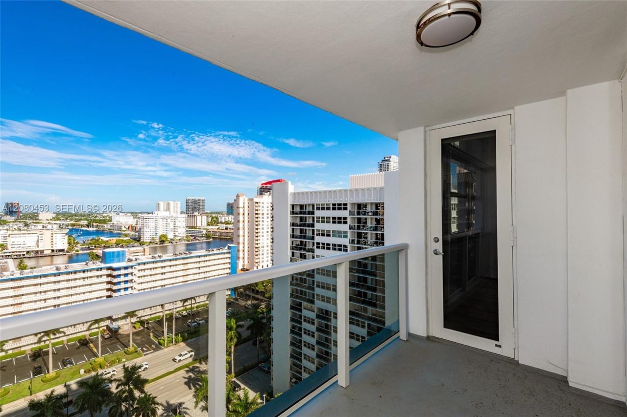 1904 S Ocean Dr, Unit 1807, Hallandale Beach, FL 33009 Photo