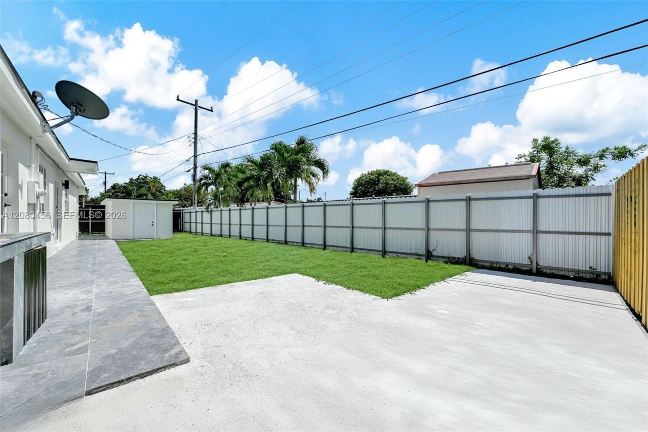 4040 SW 108th Ave , Miami, FL 33165 Photo