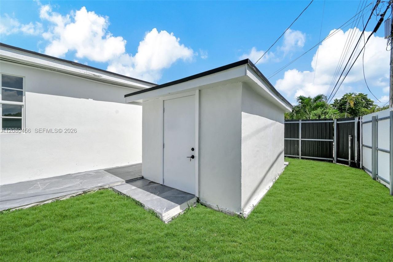 4040 SW 108th Ave , Miami, FL 33165 Photo