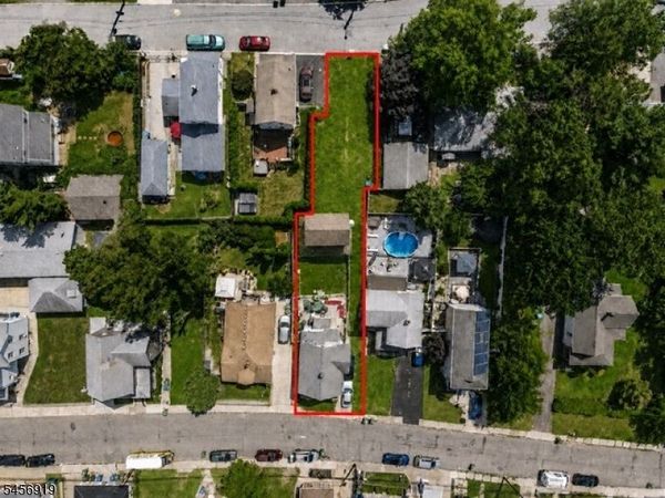 26 Dane St, Sayreville, NJ 08872