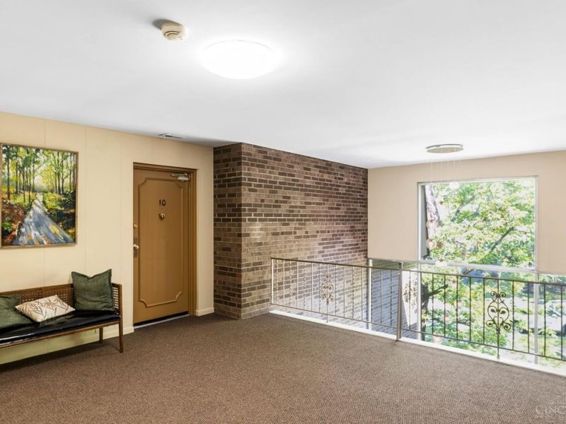 3563 Amberacres Drive, Unit 10, Cincinnati, OH 45237 Photo 4