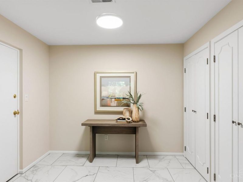 3563 Amberacres Drive, Unit 10, Cincinnati, OH 45237 Photo 5