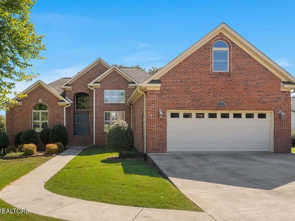 312 Saligugi Lane, Loudon, TN 37774