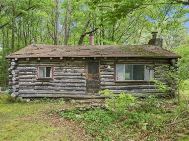 4050 Wood Hill Road, Naples, NY 14512