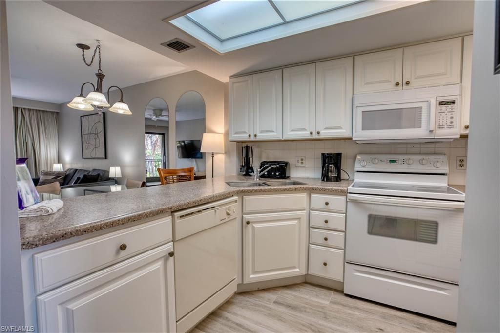 600 Neapolitan Way , Unit 223, Naples, FL 34103 Photo