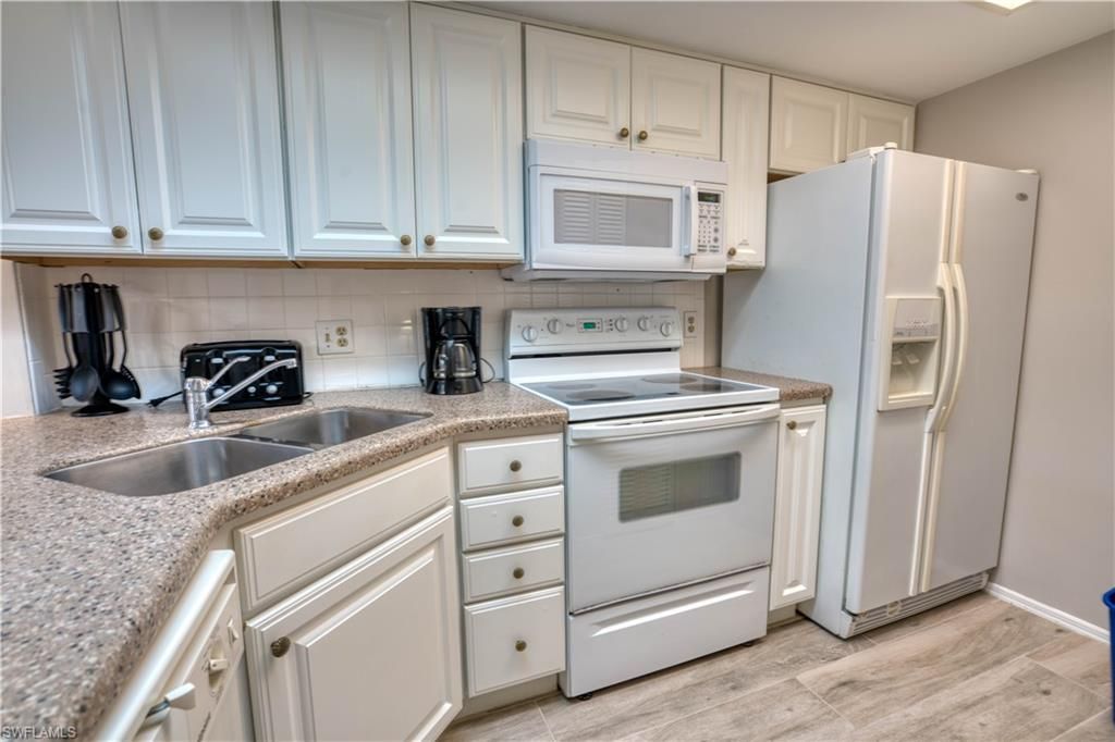 600 Neapolitan Way , Unit 223, Naples, FL 34103 Photo