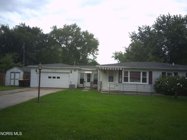 1600 Darbyshire Drive , Defiance, OH 43512