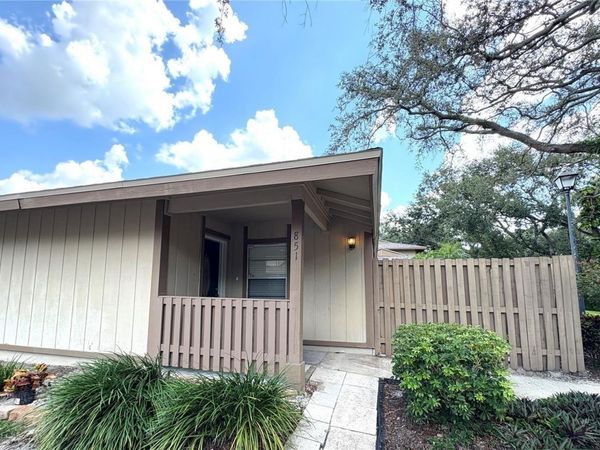 851 CREEKWAY COURT , BRANDON, FL 33511