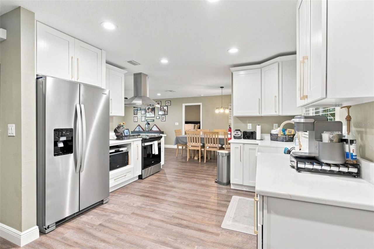 5240 Royal Oak Drive , Fruitland Park, FL 34731 Photo