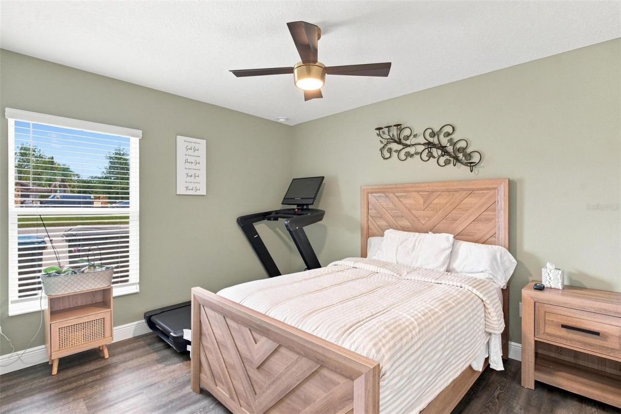 5240 Royal Oak Drive , Fruitland Park, FL 34731 Photo