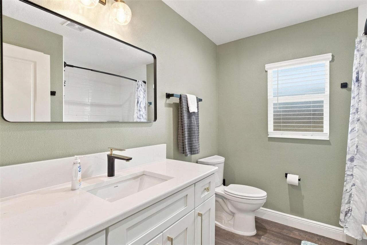 5240 Royal Oak Drive , Fruitland Park, FL 34731 Photo