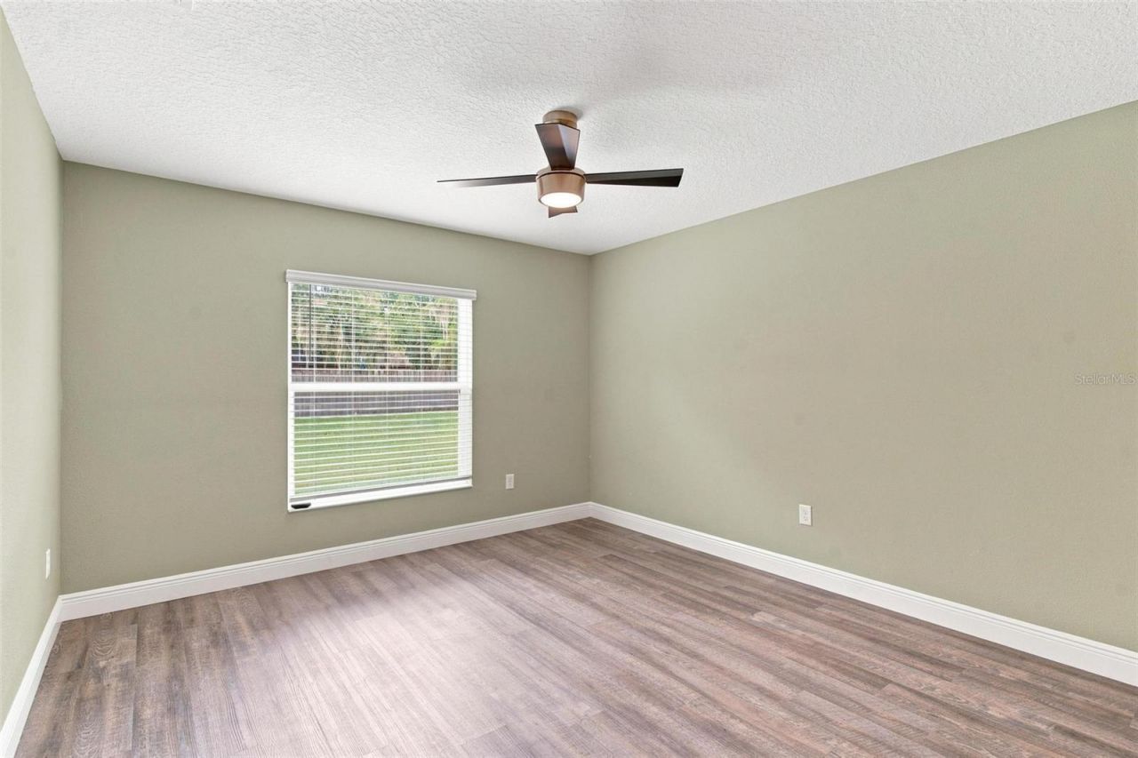 5240 Royal Oak Drive , Fruitland Park, FL 34731 Photo